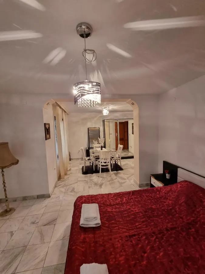 Tsar Simeon, 2 Bedroom, Living Room And Fireplace Sofia