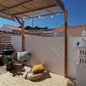 https://algarve-house-sun-terrace-views-and-barbecue.hotelaalgarve.com